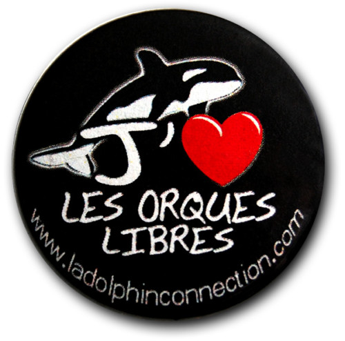 Badge noir J'aime les orques libres